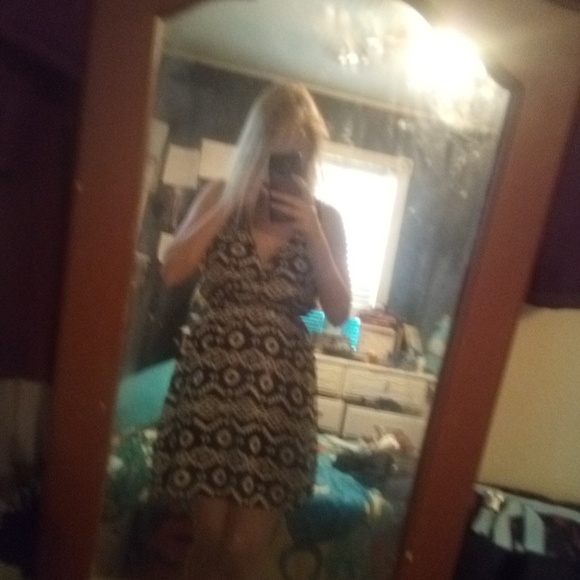Dress - Picture 2 of 2
